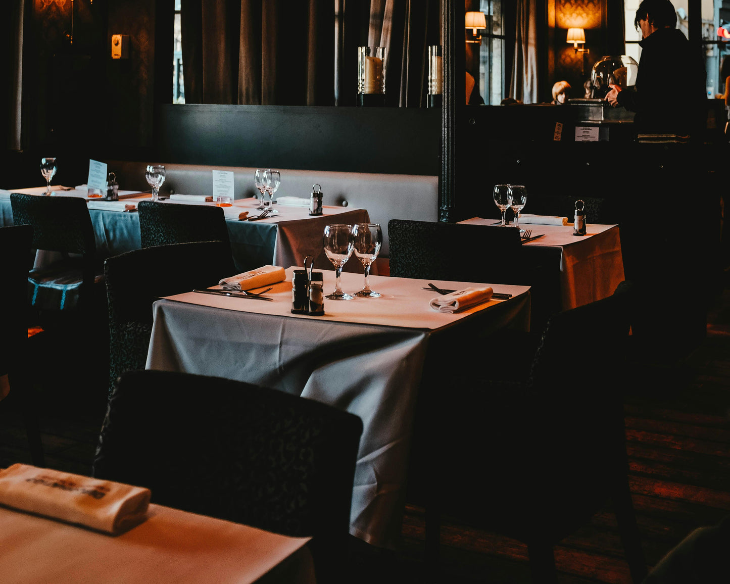 Dining & Evening Experiences